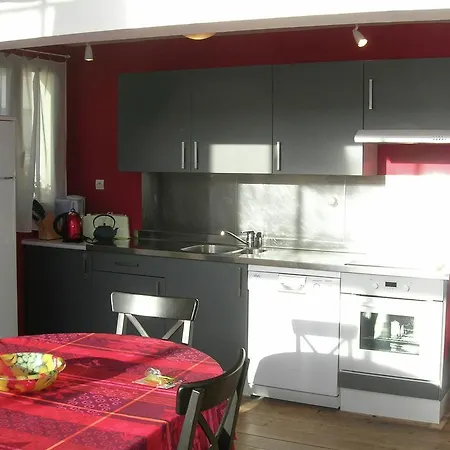 Casa vacanze Luxurious Holiday In With Swimming Pool Courset